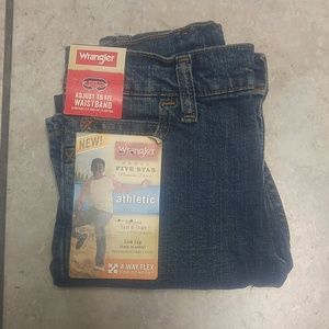 Wrangler Athletic Jeans NWT